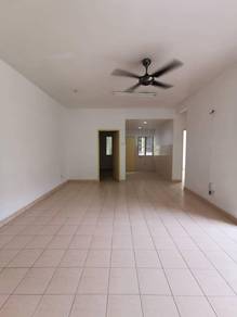 Kasuarina Apartment Botanic Ground Floor 900sf 3r2b Gated Guarded Sale