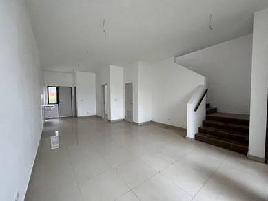 Bandar Mahkota Banting 2 Storey House Facing Lake View WCE Highway