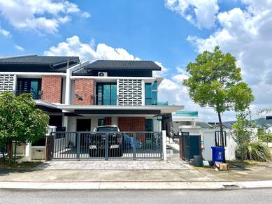 CORNER Elmina West Denai Alam Superlink With Swimming Pool