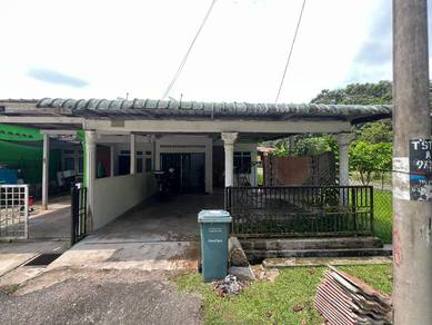 RUMAH CORNER LOT UNTUK DIJUAL BERHADAPAN SEKOLAH SUKAN TEMERLOH Pahang