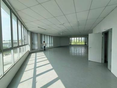 Corner Lot Facing Main road With Lift  3 Storey Shop Lot N City