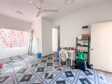 Corner Lot Unit, New Wiring, Tenanted, Good Return