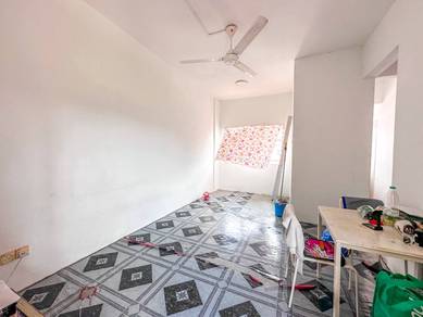 Corner Lot Unit, New Wiring, Tenanted, Good Return