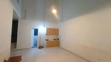(NEAR MRT) The Zizz Condo Partly Furnish Duplex Unit Damansara Damai