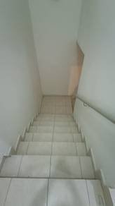 (NEAR MRT) The Zizz Condo Partly Furnish Duplex Unit Damansara Damai