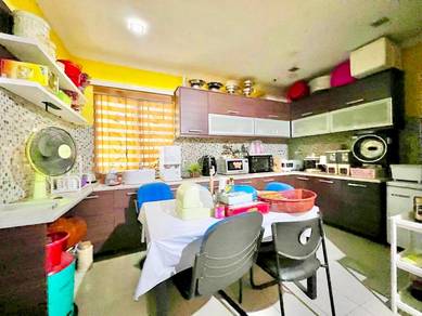 CORNER LOT LUAS - 3 Storey House Subang Pelangi, Subang Bestari