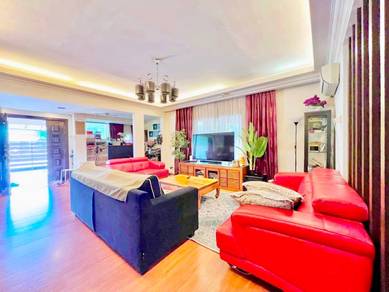 CORNER LOT LUAS - 3 Storey House Subang Pelangi, Subang Bestari