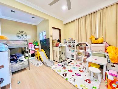 CORNER LOT LUAS - 3 Storey House Subang Pelangi, Subang Bestari