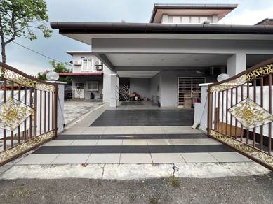 Corner Lot Renovated 2 Storey Semi D Cluster Taman Garing Utama Rawang