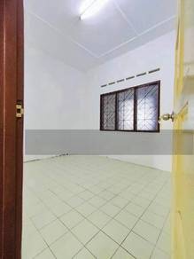 Taman johor jaya @ jalan teratai @ single storey unit