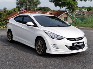Hyundai ELANTRA 1.8 PREMIUM SUNROOF (A)