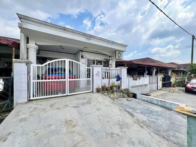 RENOVATED FACING SURAU Single Storey House Taman Desa Baiduri Cheras