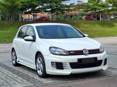 Volkswagen GOLF 2.0 GTi (A)