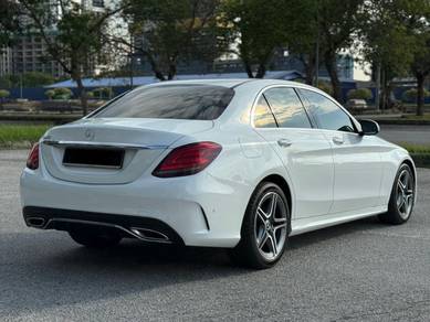 Mercedes Benz C200 2.0 AMG LINE (A) CAR KING!