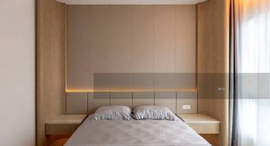 Freehold Condo / Beside MRT / Below Market Price