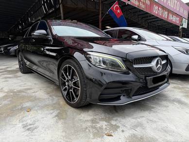 Mercedes Benz C300 2.0 AMG LINE (A) EASY LOAN