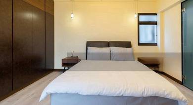 Freehold Condo / Below Market Price / Low Density