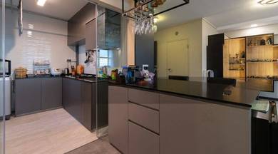 Freehold Condo / Below Market Price / Low Density