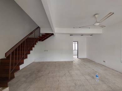 ( Well Kept ) Double Storey House, Jalan Cempaka, Bukit Sentosa Rawang
