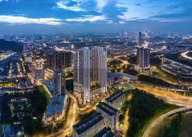 Freehold Condo / Beside MRT /Close to KL City