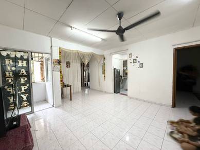 Sri Intan Medium Cost Apartment @ Seri Alam For Sales!!
