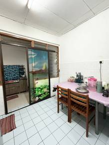 Sri Intan Medium Cost Apartment @ Seri Alam For Sales!!