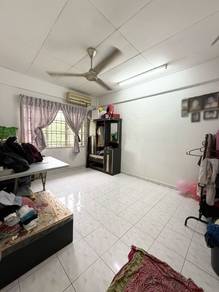 Sri Intan Medium Cost Apartment @ Seri Alam For Sales!!