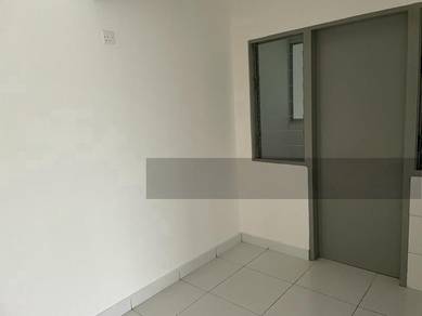 Partially Furnished 3 Bedrooms,Pangsapuri Gapura Bayu @ Jade Hills