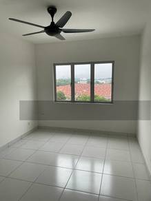 Partially Furnished 3 Bedrooms,Pangsapuri Gapura Bayu @ Jade Hills