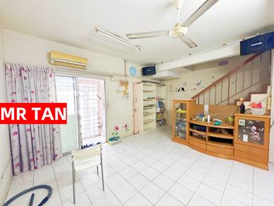 Seri Kembangan Pinggiran Putra 2 Sty House ⭐ 1 min to MRT Taman Equine