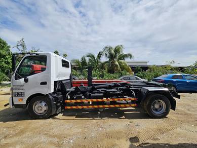 HINO XZU720 LOCAL MODEL [RORO]14 Ft Armroll 2020