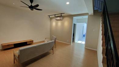 Double Storey Taman Sri Nibong Fully Furnish Renovated Good Condition