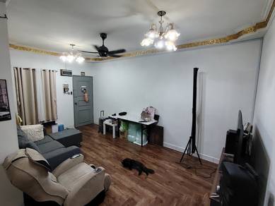 Beverly Phase 3 Furnished Unit For Rent