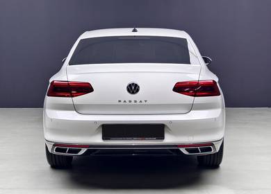 Ori Mil 25k 2022 PASSAT 2.0 R-LINE Warranty 2027