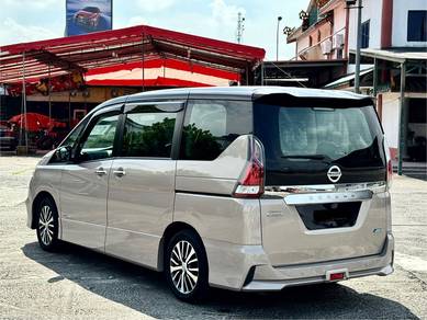 Nissan SERENA 2.0 S-HYBRD PREMIUM HGHWY STAR