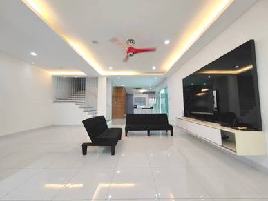 Anjung Sari Setia Alam Corner lot Renovated Unit Fully Furnished