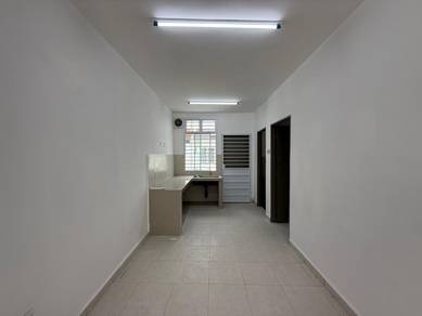 【 Kitchen table top, water heater 】 3 Storey House, Scientex Kundang