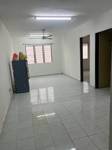 Desa Petaling, Kuala Lumpur » Desa Sri Puteri B in Flat