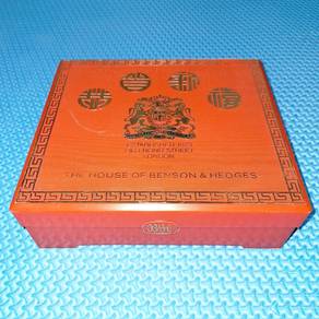 Vintage Benson & Hedges Flip-Top Plastic Box