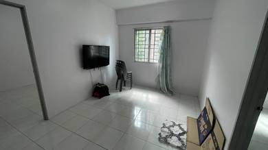 Cheap Apartment Basic furnished near straits Quay Tanjung Tokong