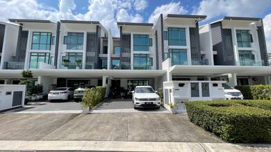 3 Storey Superlink Sejati Residence Cyberjaya Selangor.