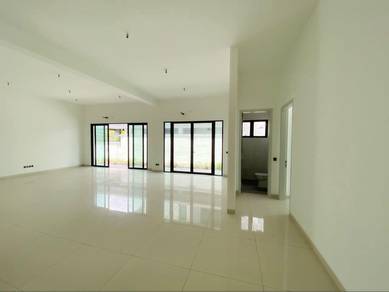 Brand new 3 storey semi-D in s2 saujana duta for sale
