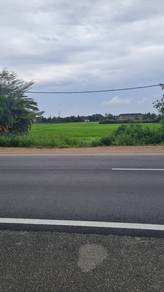 Tanah setengah ekar tepi highway Salor untuk di jual