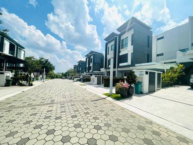 LUXURY TOWNHOUSE(GF) FOR SALE @SUNWAY MONTANA|Peaceful,Private,Perfect