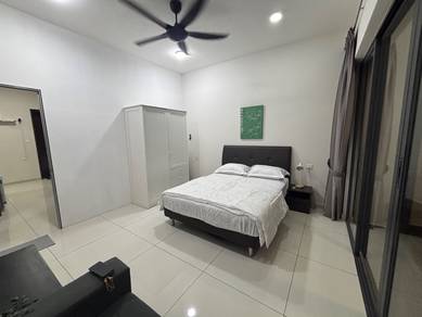 Spacious Balcony Room, 200Mbps WiFi & Coway Included!