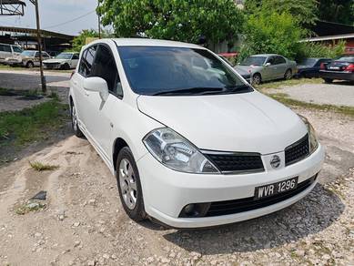 Nissan LATIO 1.6 SPORT ST-L (A)
