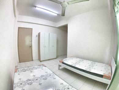Bilik Master PRIVATE BATH |Sewa Termasuk Air+Api+Iwk| SAUJANA GOMBAK