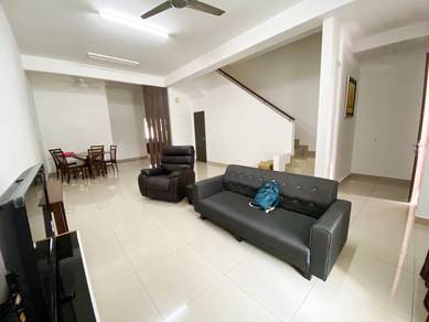 Double-Storey Full Furnish 4 Bedrooms Landed House For Rent