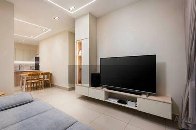 Freehold Investment Condo /High Rental Return /Beside Public Transport