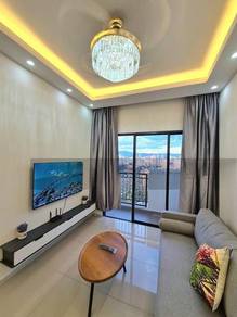 Freehold, Full Loan, Near Mall & MRT, High Rental! Up 8%Roi